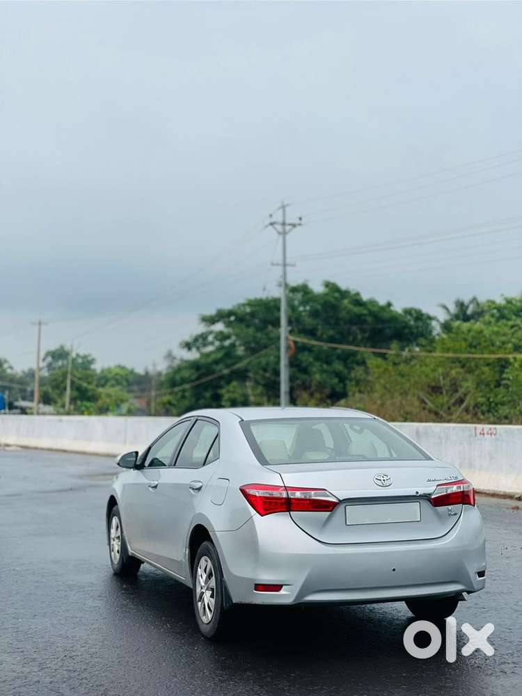 Corolla Altis