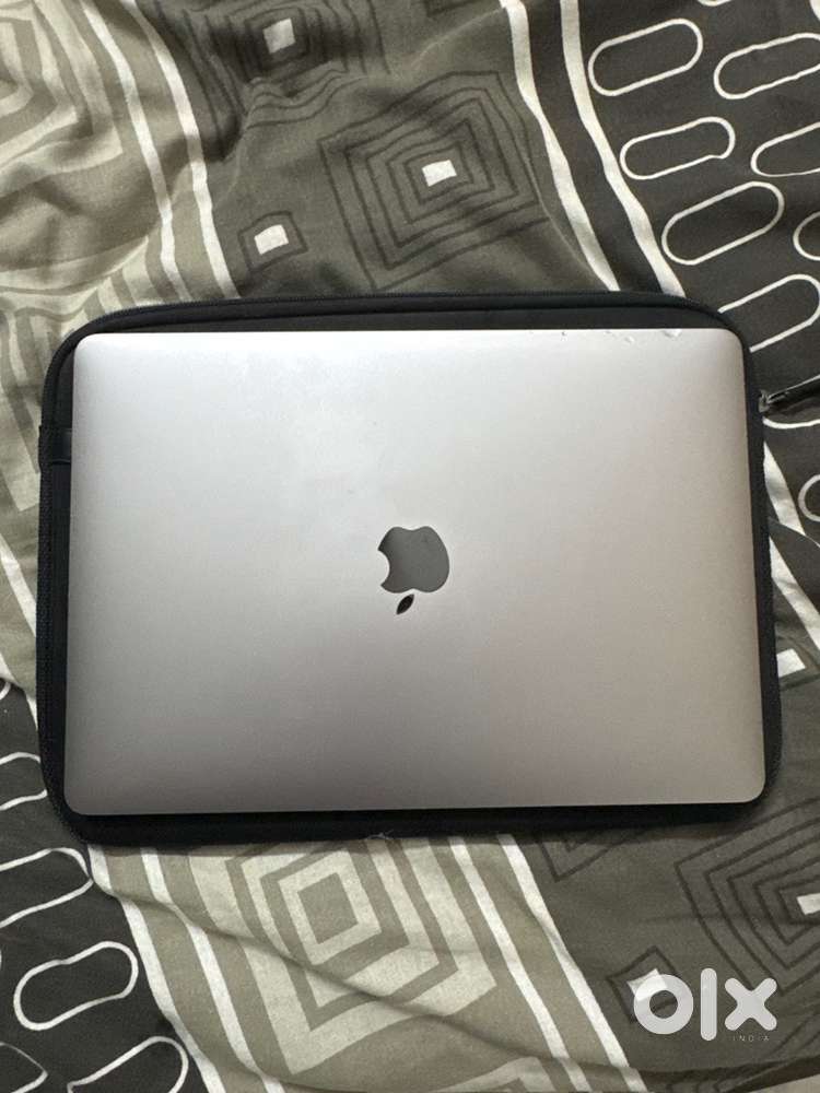 2019 13inch Macbook Pro - 256GB with Touch Bar