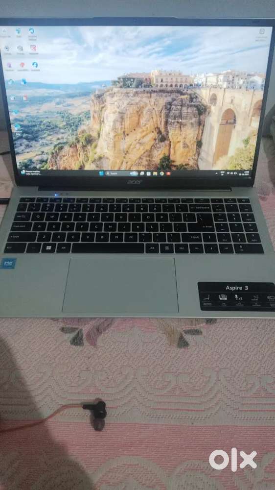Acer Aspire 3  (15.6)