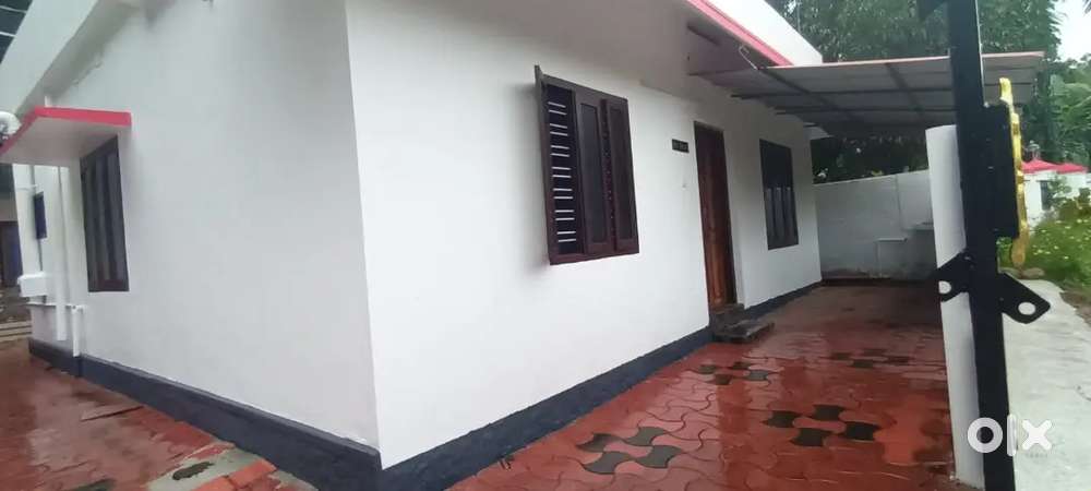 House for lease at panavoor chullimanoor