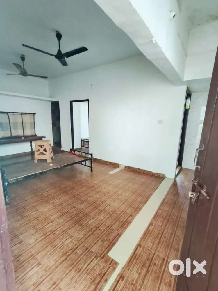 Family 1 bhk upstairs kakkanad to ambadimoola