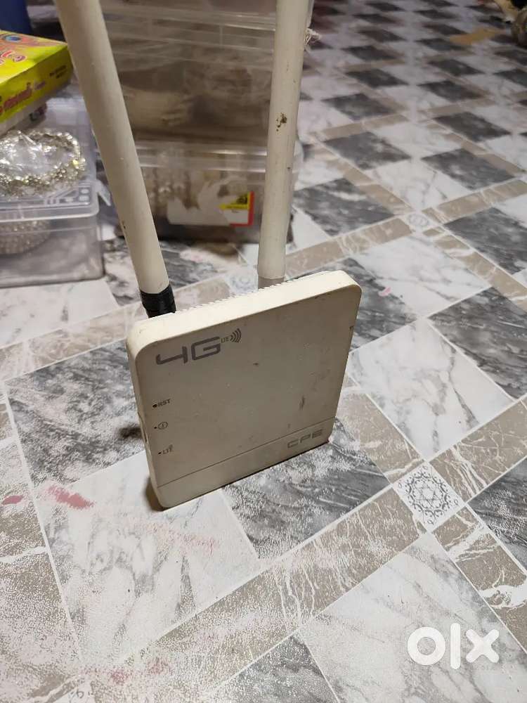 4G SIM ROUTER WITH HOTSPOT CONNECTIVITY