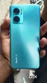 Folder thoda sa tuta hua hai
