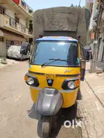 Piaggio ape auto closed body