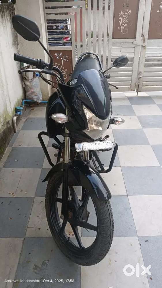 Sell 1st owner bike ,one hand bike.dec 2015 model