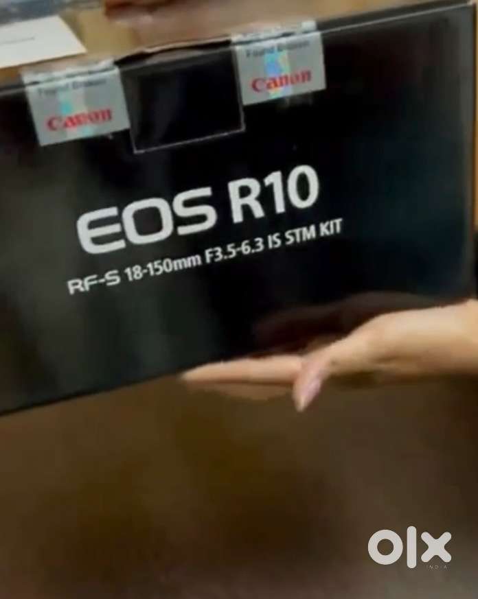 Canon EOS R10 Mirrorless Camera