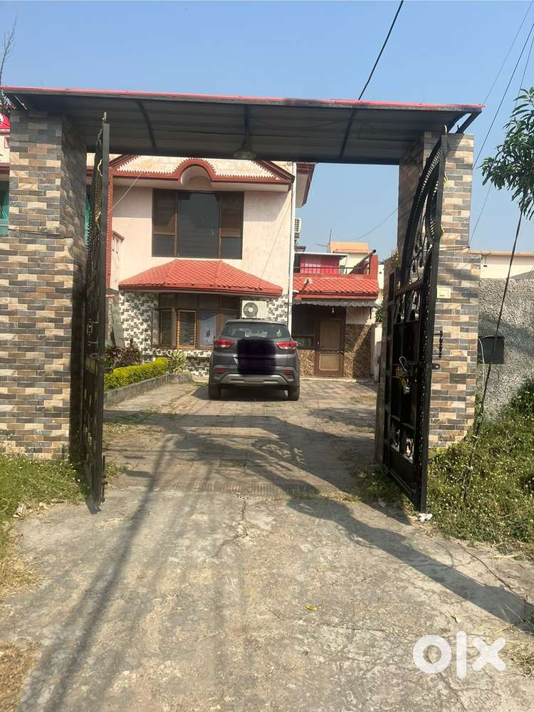 Property for rent at green belt park gandhi nagar opp. Dedios salon
