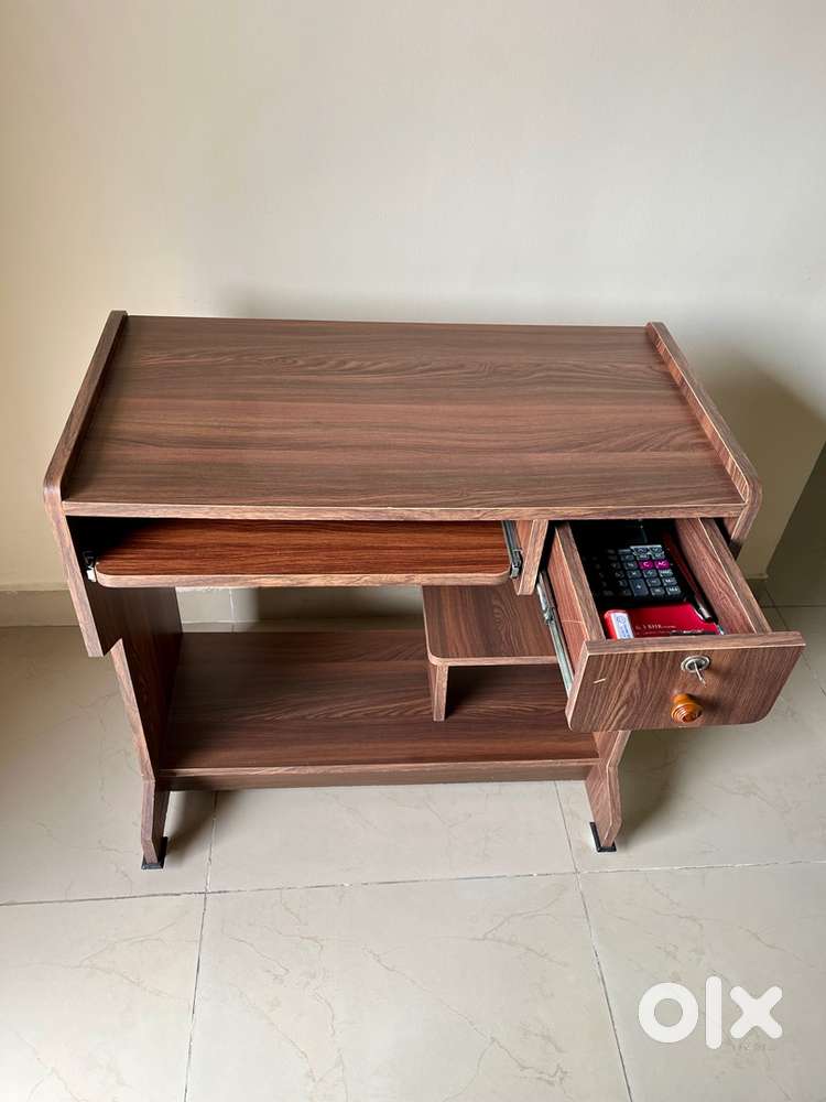 Computer Table