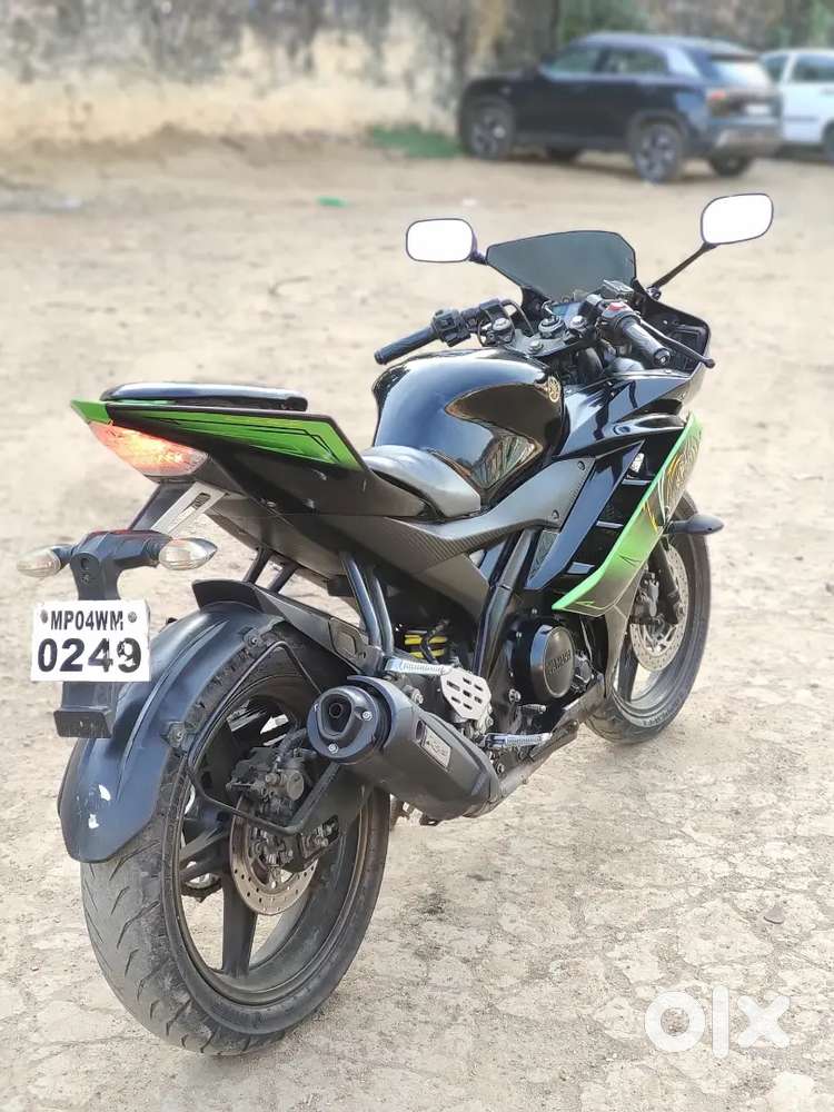 YAMAHA R15 V2 LIMITED EDITION(2013) MODEL