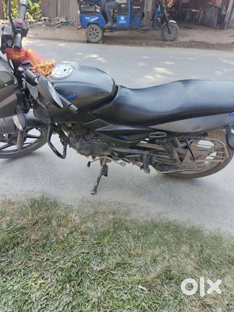 Pulsar neon 125 .. Awesome condition.