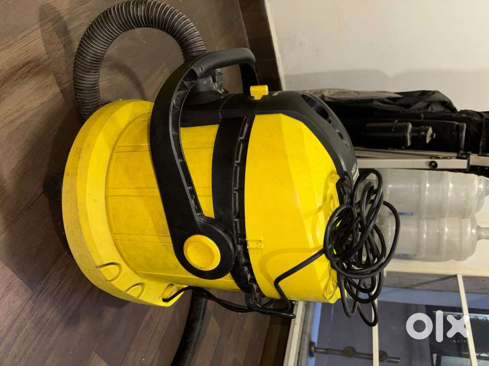 Karcher A 2204- Wet and Dry Vacuum Cleaner