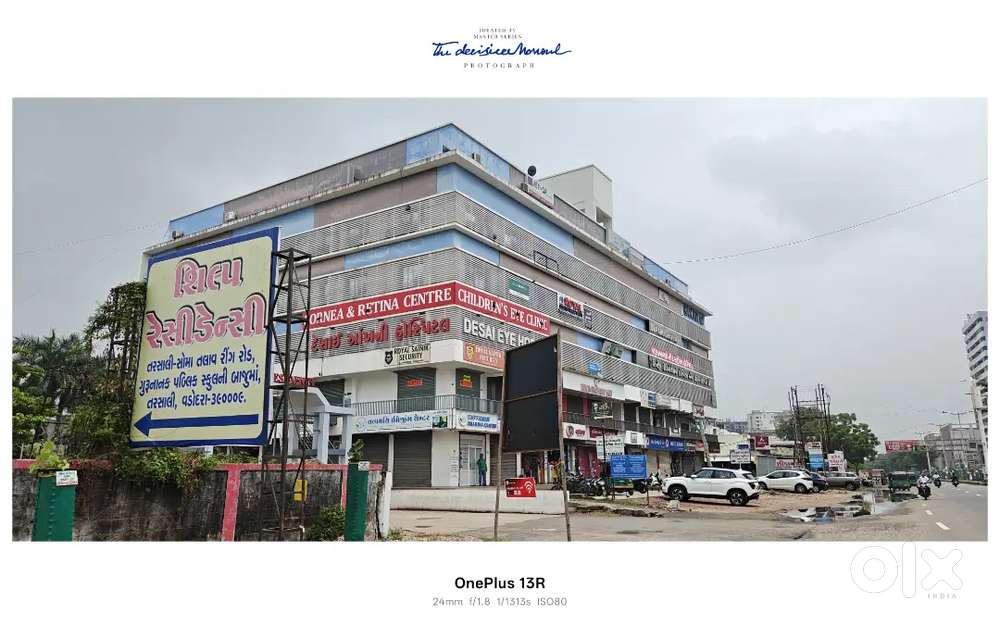 2 Shops Best for Offices / Clinic For Rent, Rs. 11,000, & Rs. 12,500