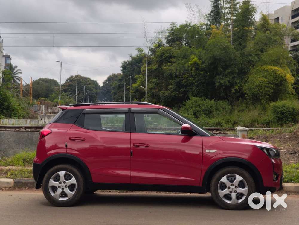 Mahindra XUV300 W6, 2023, Petrol