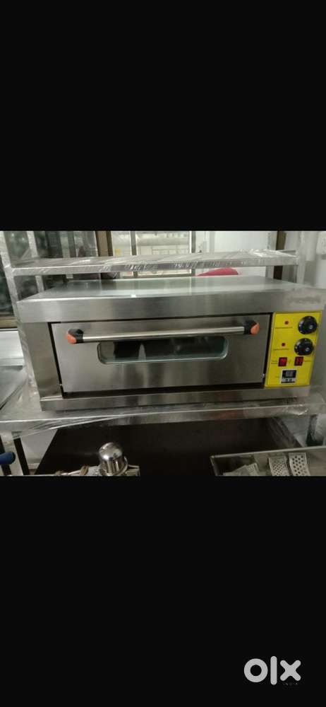 Commercial oven