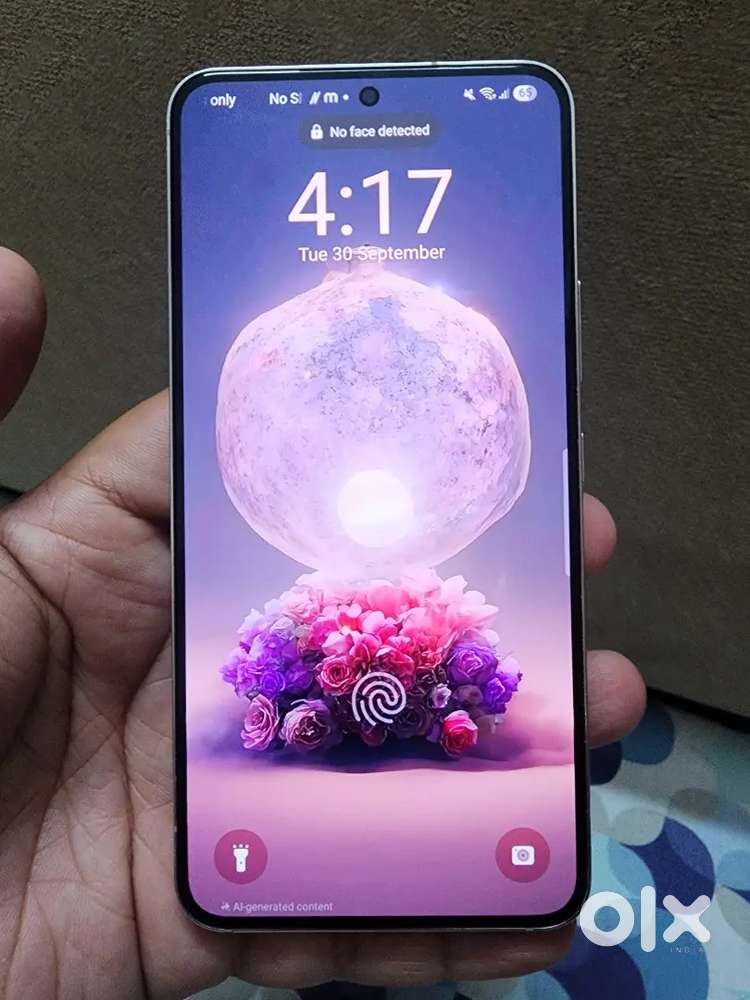 S22 5G : 8GB : 128 GB
