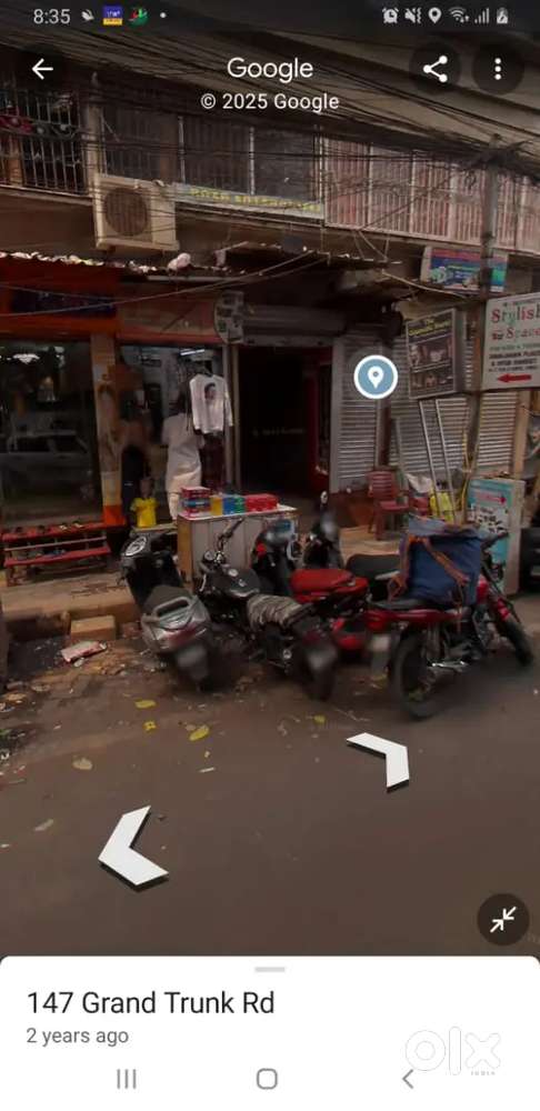 Running premium shop in market area