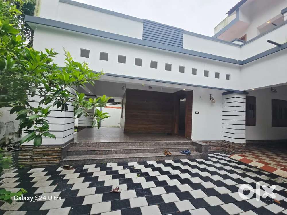 House fir sale in kurishmood,