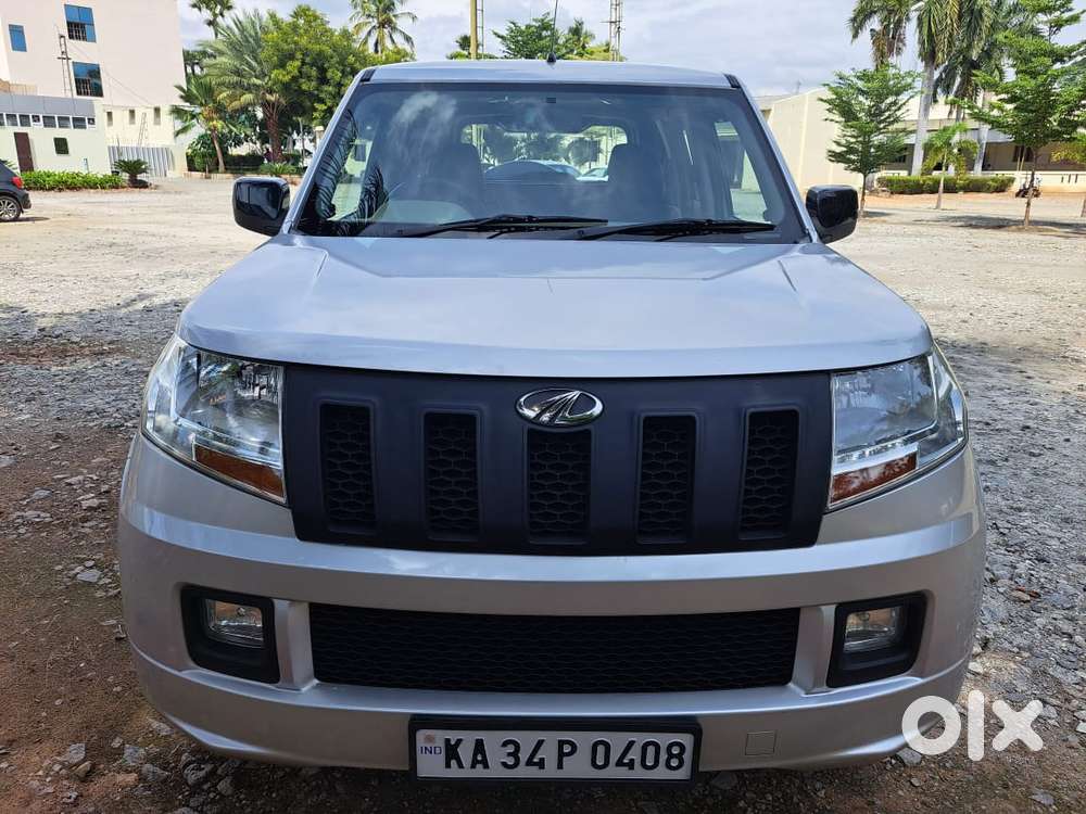 Mahindra TUV 300 T4 PLUS, 2018, Diesel