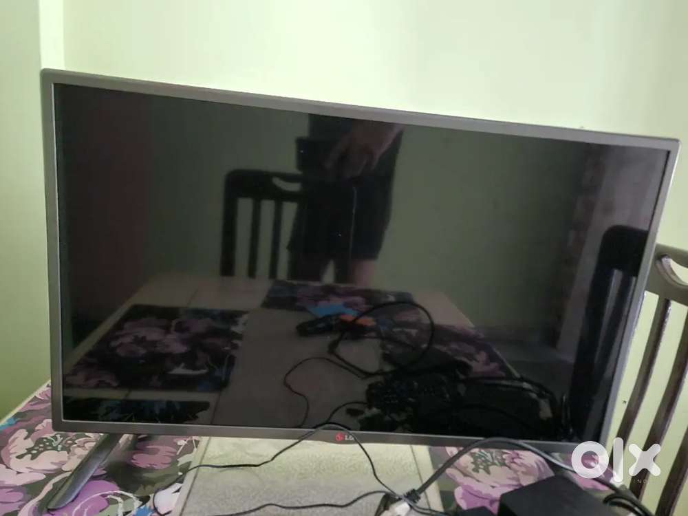 32 inch lg led tv or monitor perfect working condition