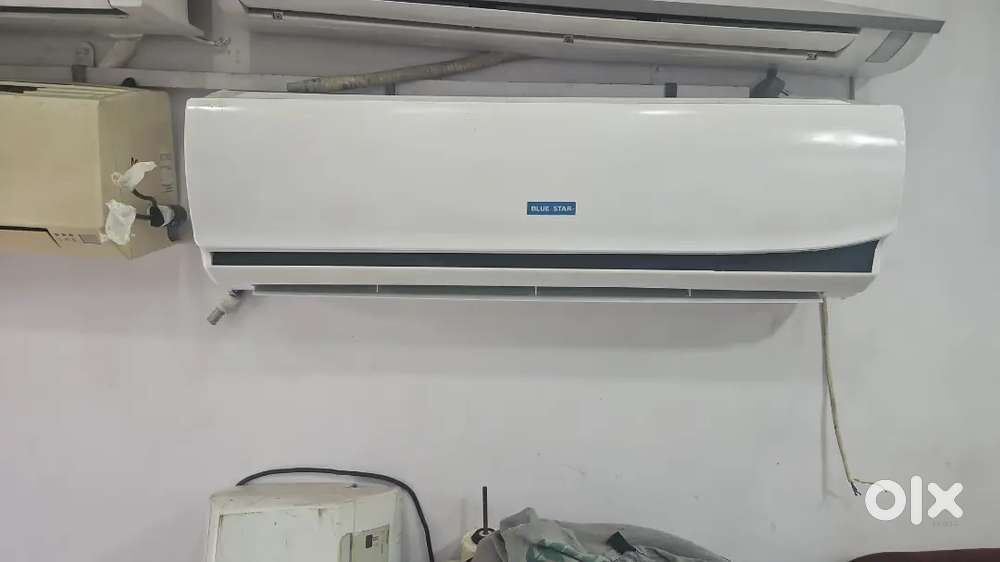 Blue Star 1 & 1.5 ton split AC, used
