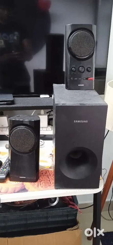 Samsung 2.1 speaker.good condition