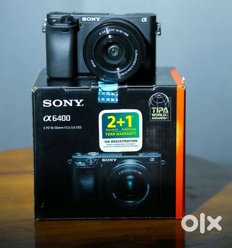Sony a 6400 camera with 16-50 kit lens