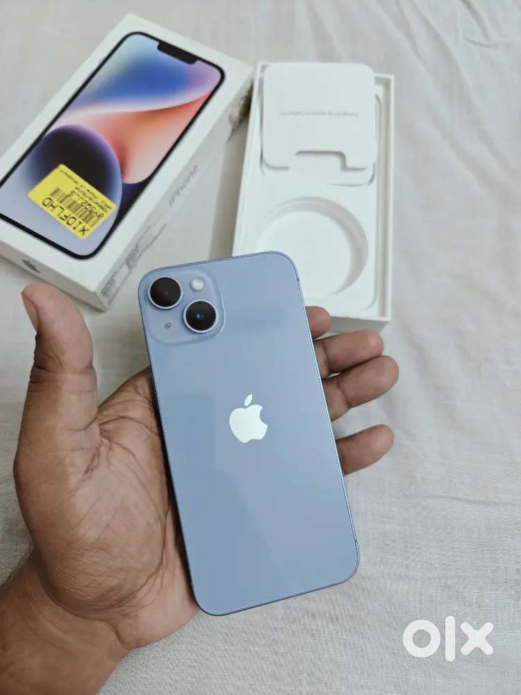 iPhone 14 blue