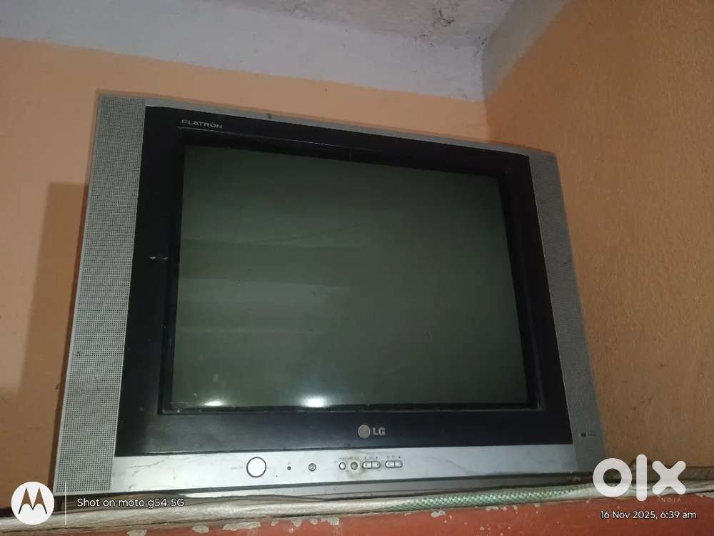 LG CRT Flatron TV For Sale – Good Condition, Urgent