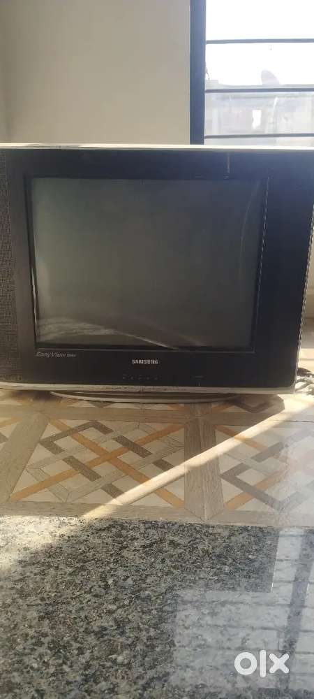 SAMSUNG TV
