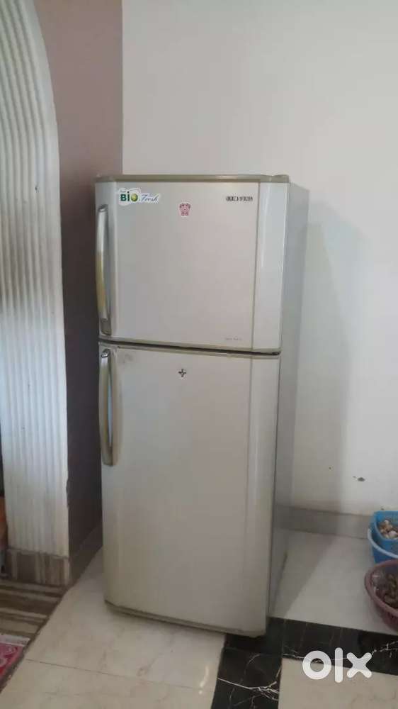 Refrigirator well & very Good condition
