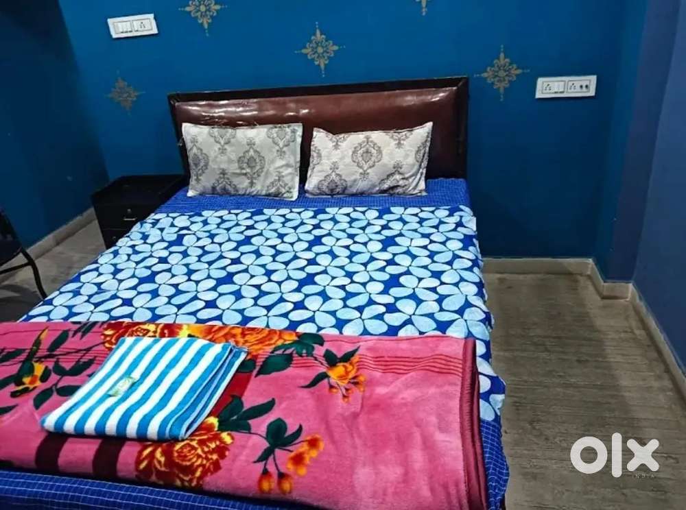 PG space available for rent at silpukhuri near main road