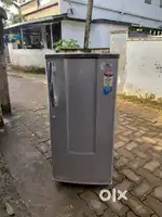 Good condition single door fridge