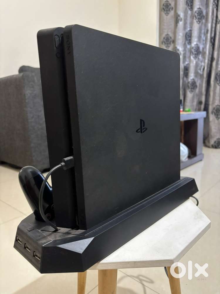 Sony PS4 gaming console