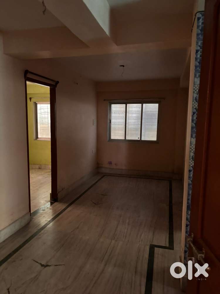 Building is just near embye pass 2min waking