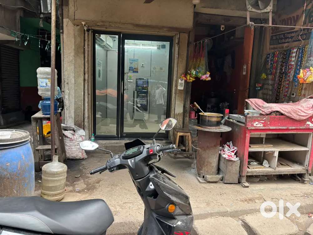 shop for sale uttar panchano gram= 36/1e/1k topsia road kolkata700039