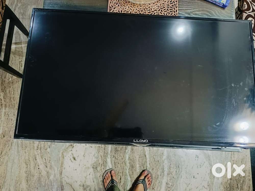 LLYOD SMART TV with FIRE TV STICK