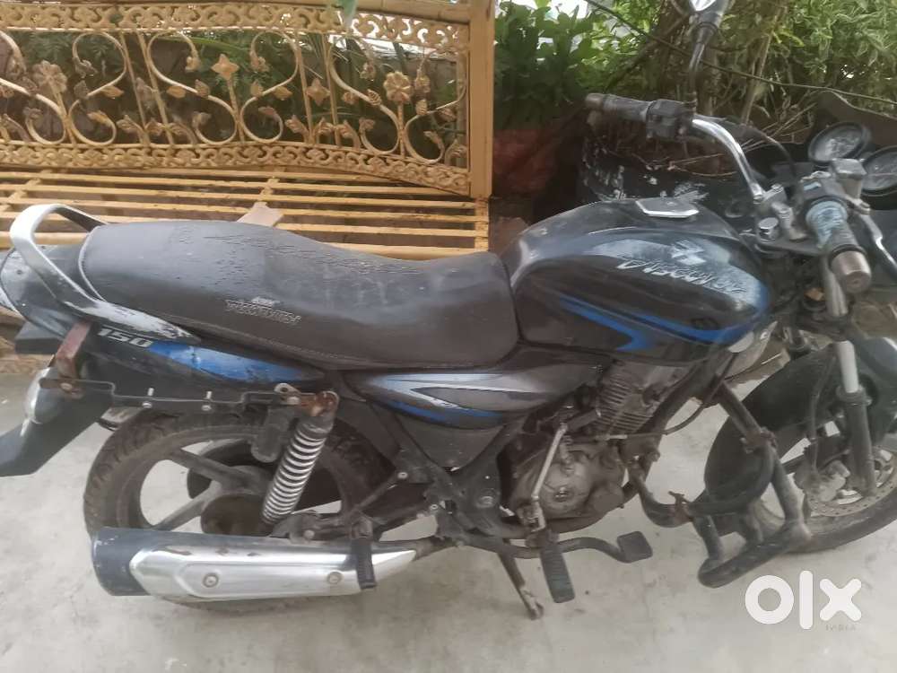 Good condition discover 150 cc  first onwer