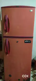 Old LG fridge DOUBLE DOOR. Good working condition