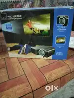 Led Projector unic uc28