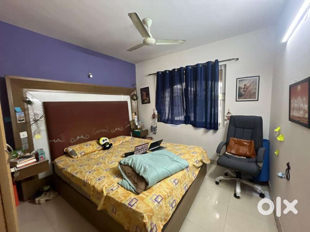 Looking for female flatmate