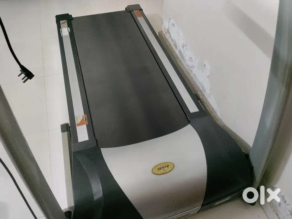 aerofit treadmill