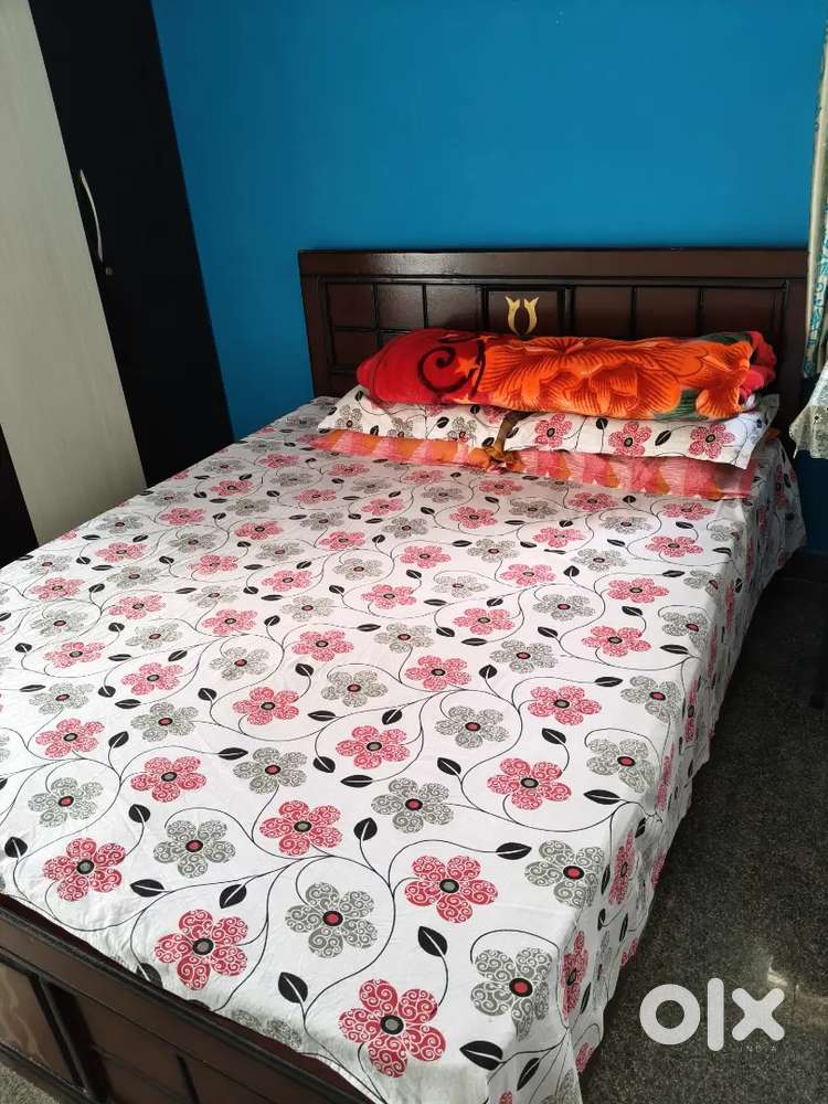Dining Table, Fridge, Queen Bed etc. - Moving Out Sale