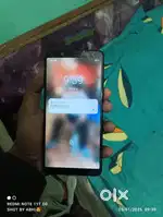 Realme 1 phone h halka sa bs uper me tutaa h baaki phone bhut achaa h