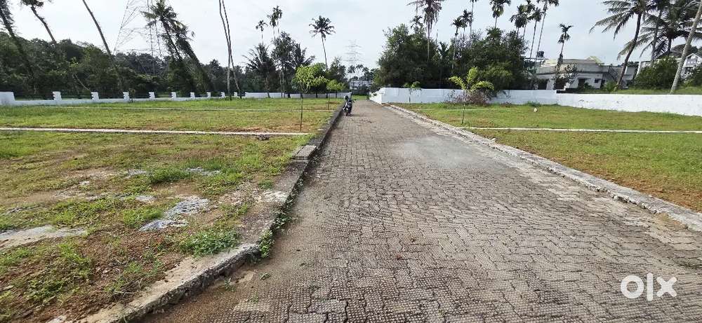 5CENT KAKKANAD PALLIKKARA VILLA PLOTS