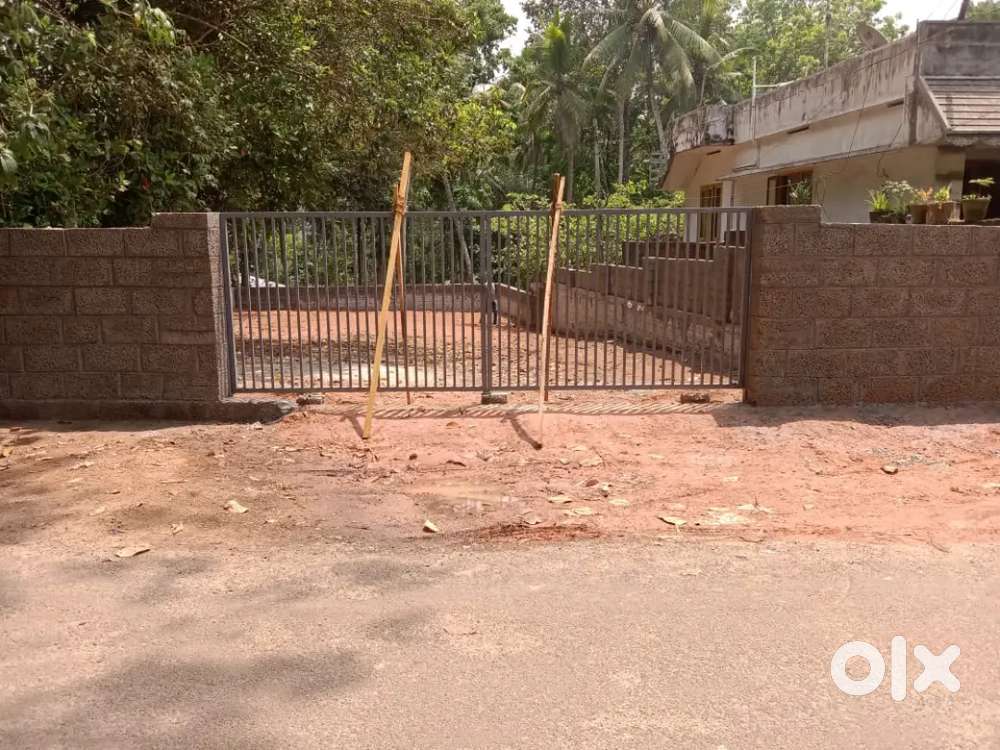 പെരുമ്പഴുതൂർ സ്കൂൾനു സമീപം മെയിൻ റോഡ് സൈഡ് 6.50 സെന്റ് വിൽപ്പനക്ക്