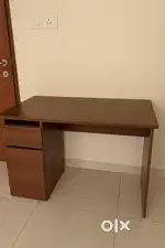 Study computer table