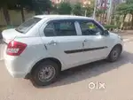 सभ्य ड्राइवर ओला उबर के लिए जो एक मूर्ति के पास रहता हो