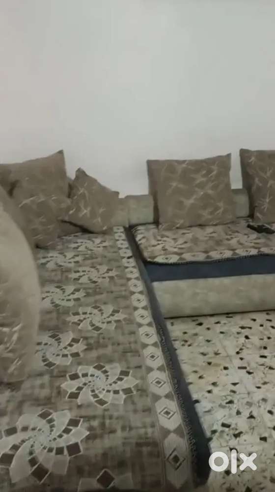 2nd floor flat without lift including maintenance 12000