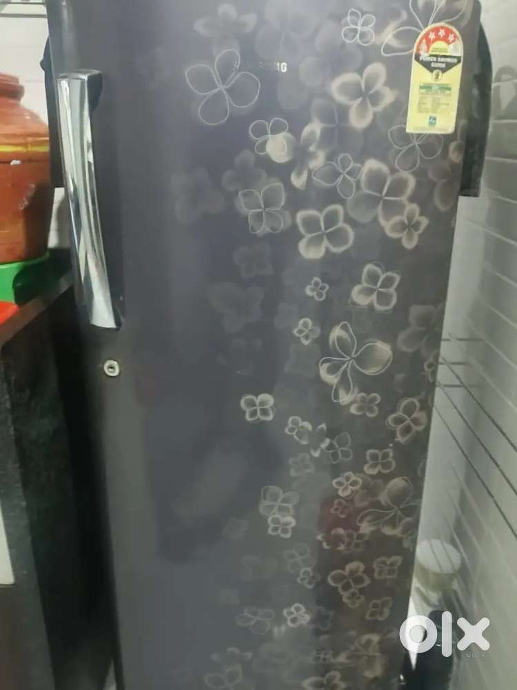 Samsung Refrigerator With 183 Ltr.