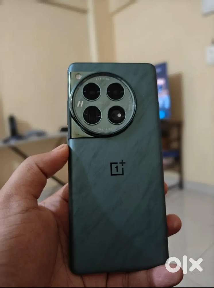 OnePlus 12-5G 

12GB RAM 

256GB

Storage  Fixed Price